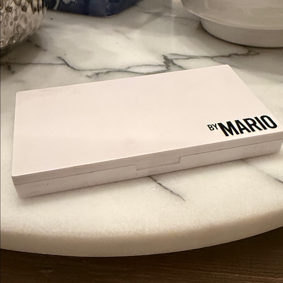 Makeup by Mario
MASTER MATTES® EYESHADOW PALETTE: THE NEUTRALS - Picture 3 of 5